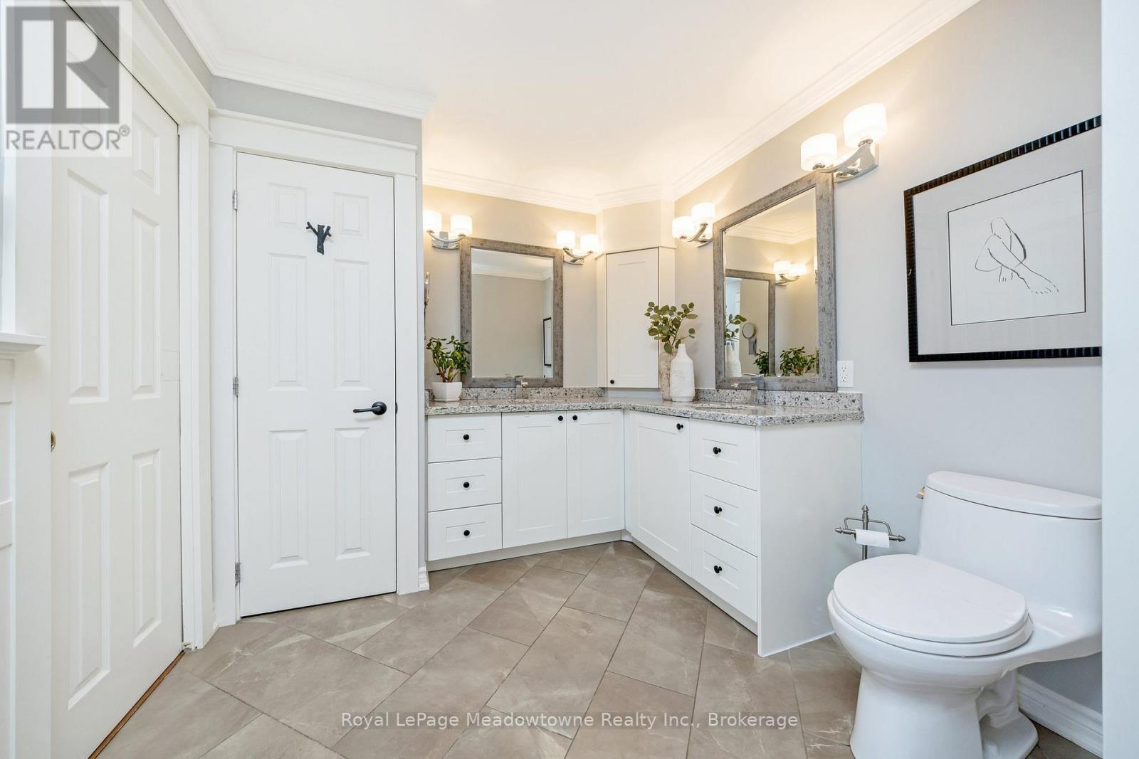 












738 ROBERTSON CRESCENT

,
Milton (TM Timberlea),




Ontario
L9T4W4

