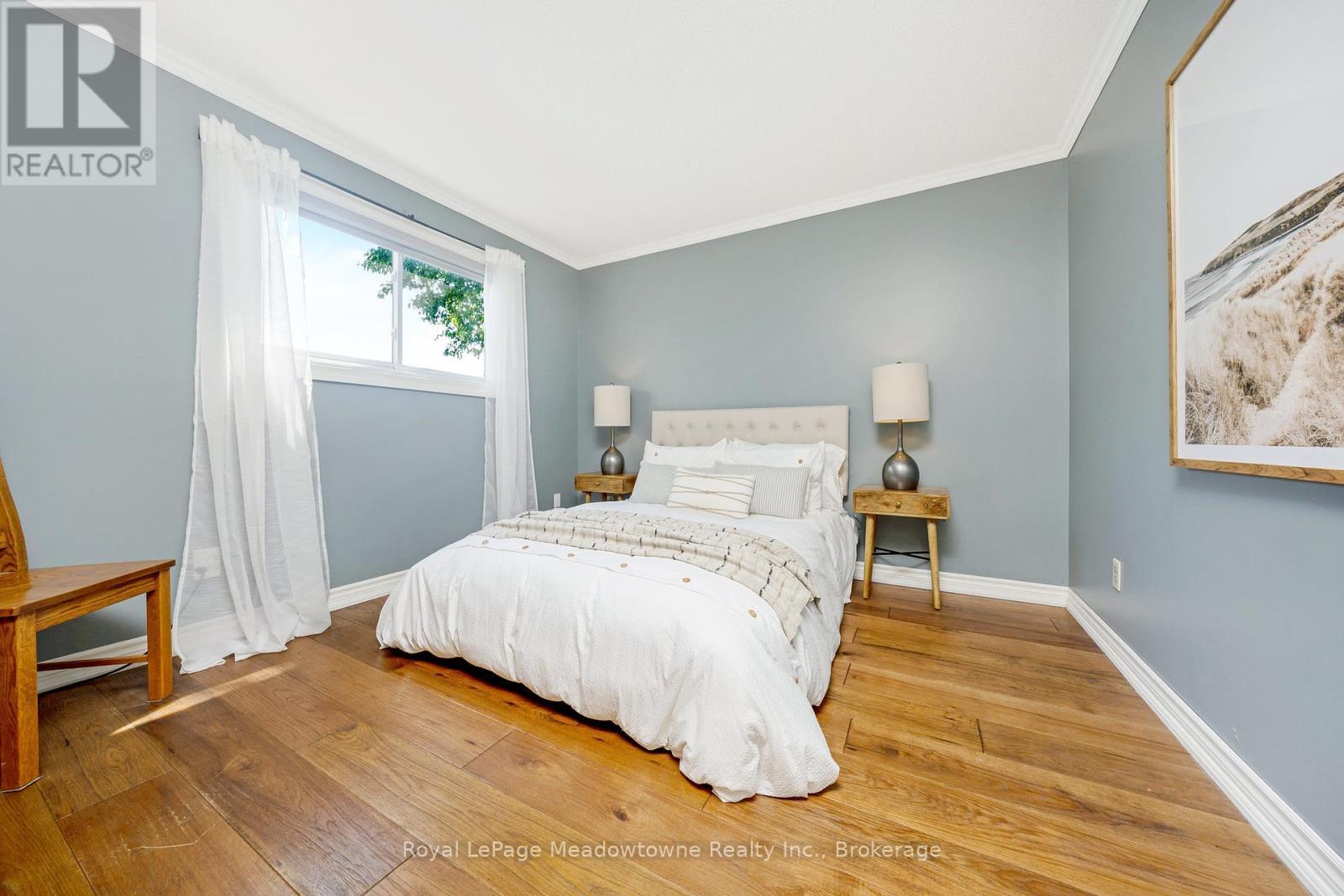 












738 ROBERTSON CRESCENT

,
Milton (TM Timberlea),




Ontario
L9T4W4

