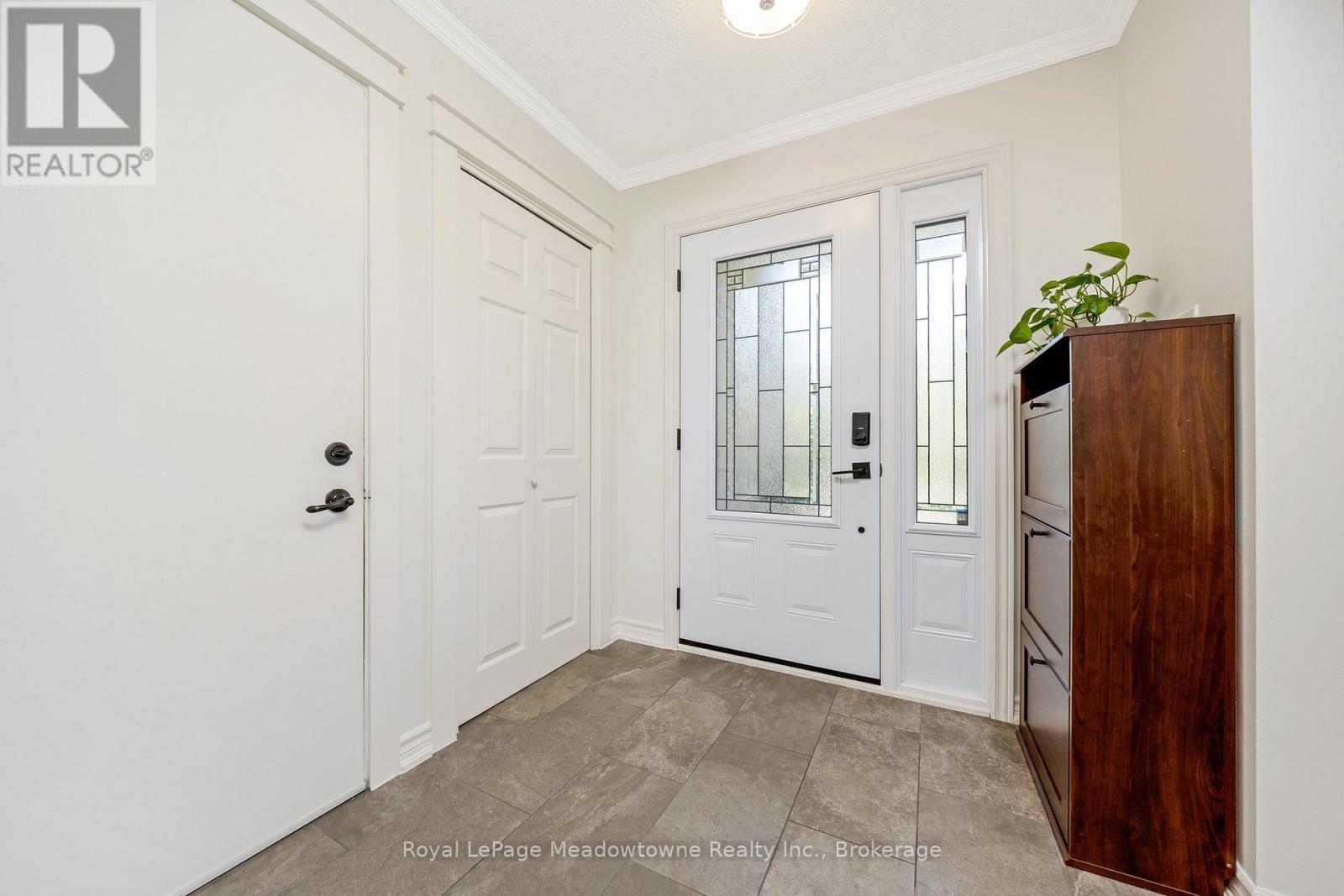 












738 ROBERTSON CRESCENT

,
Milton (TM Timberlea),




Ontario
L9T4W4

