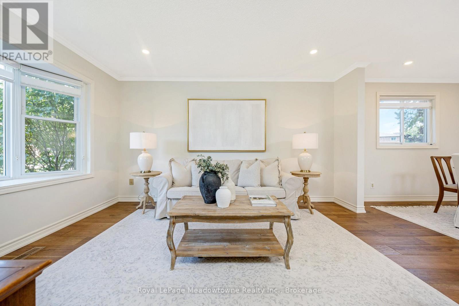 












738 ROBERTSON CRESCENT

,
Milton (TM Timberlea),




Ontario
L9T4W4

