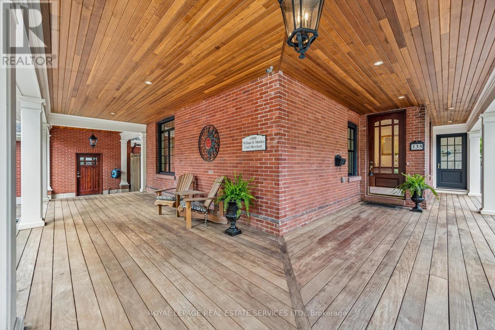 












335 LAKESHORE ROAD W

,
Oakville,




Ontario
L6K1G3

