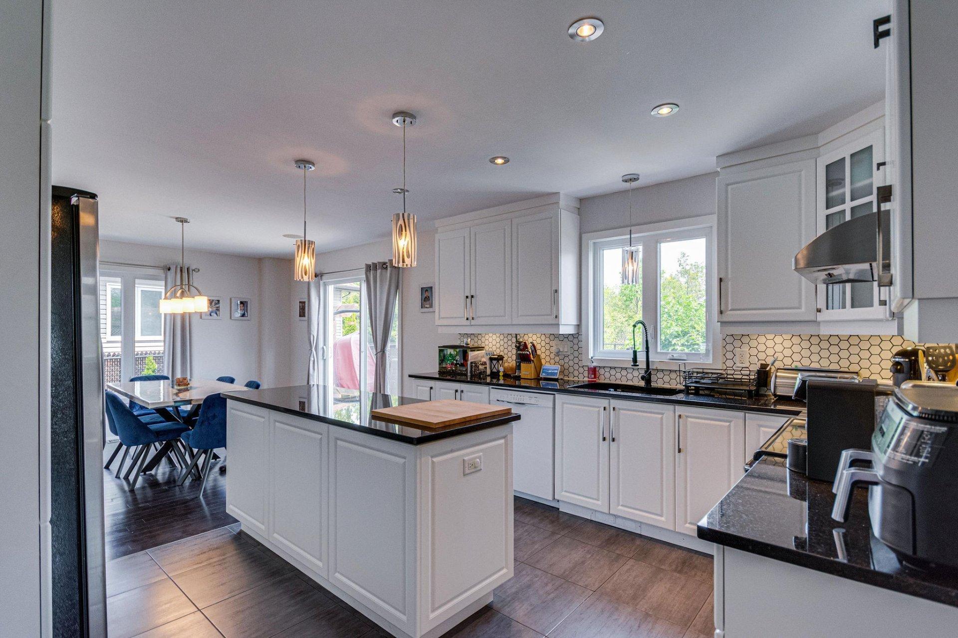 









118


Rue de la Tortue

,
Gatineau (Aylmer),




QC
J9J1N1

