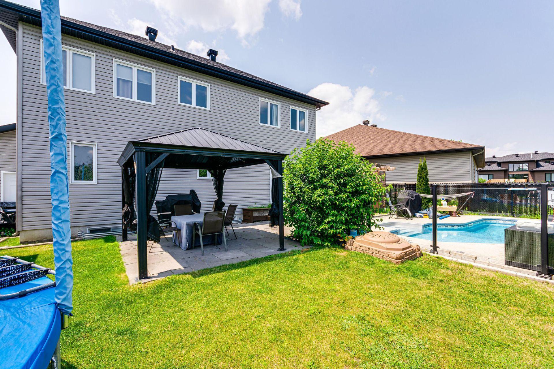 









118


Rue de la Tortue

,
Gatineau (Aylmer),




QC
J9J1N1

