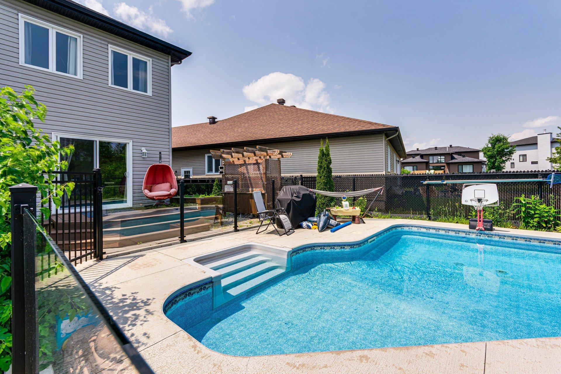 









118


Rue de la Tortue

,
Gatineau (Aylmer),




QC
J9J1N1

