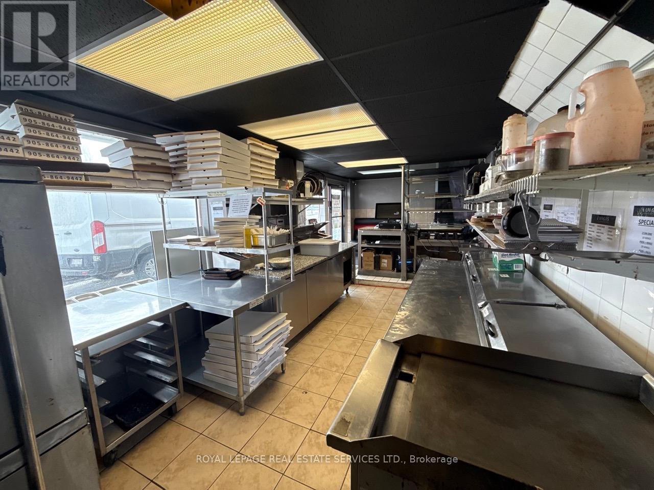 












872 UPPER SHERMAN AVENUE

,
Hamilton,




Ontario
L8V3N1

