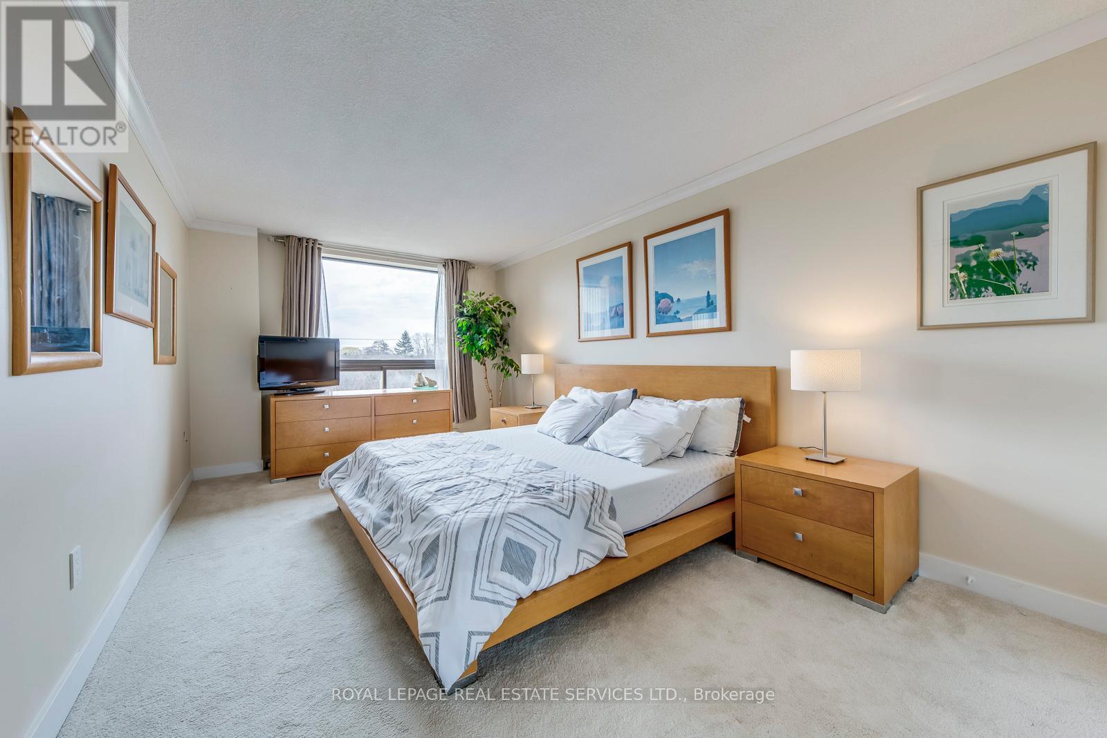 












511 - 965 INVERHOUSE DRIVE

,
Mississauga,




Ontario
L5J4B4

