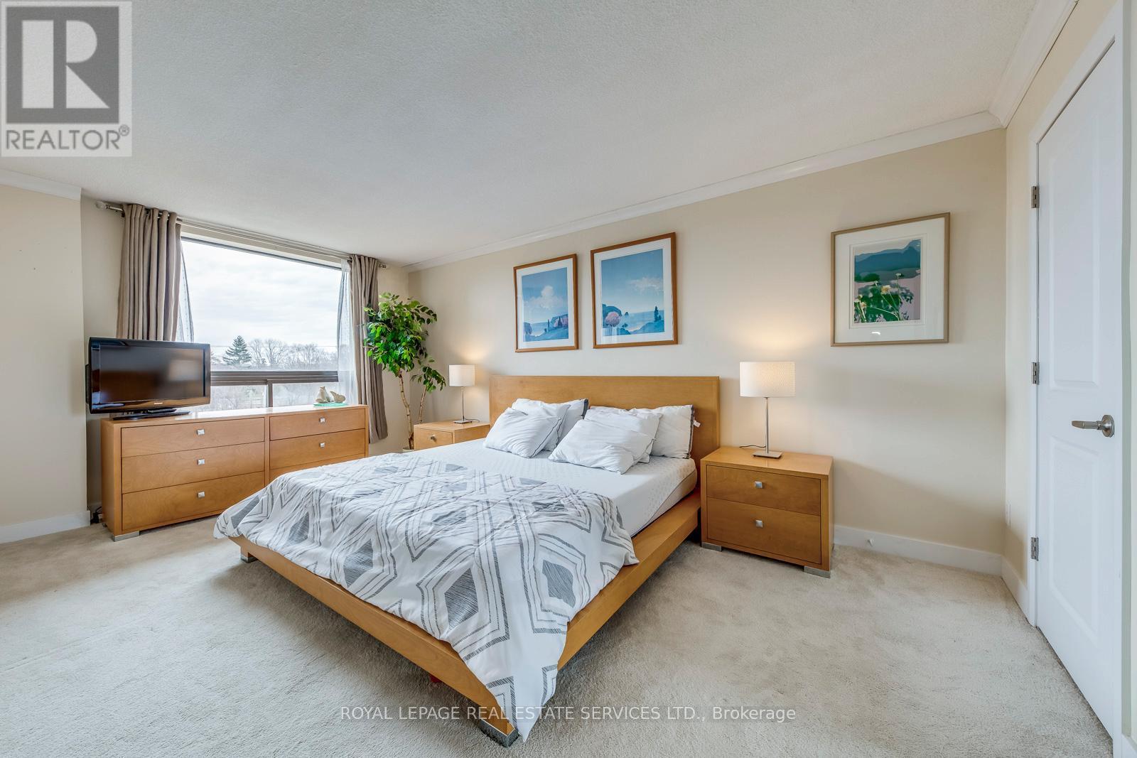












511 - 965 INVERHOUSE DRIVE

,
Mississauga,




Ontario
L5J4B4

