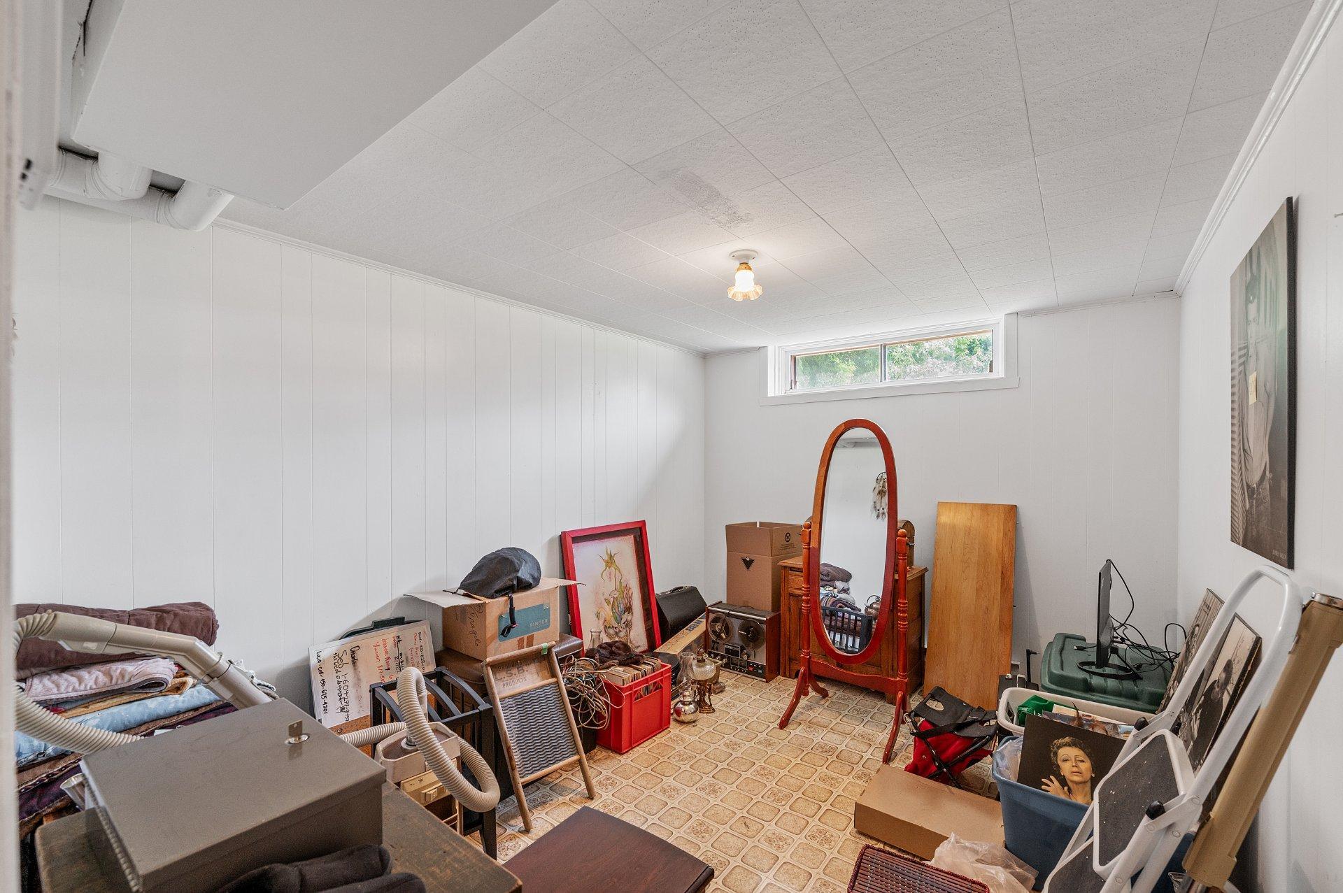 









6


Rue Liboiron

,
Sainte-Agathe-des-Monts,




QC
J8C2X3


