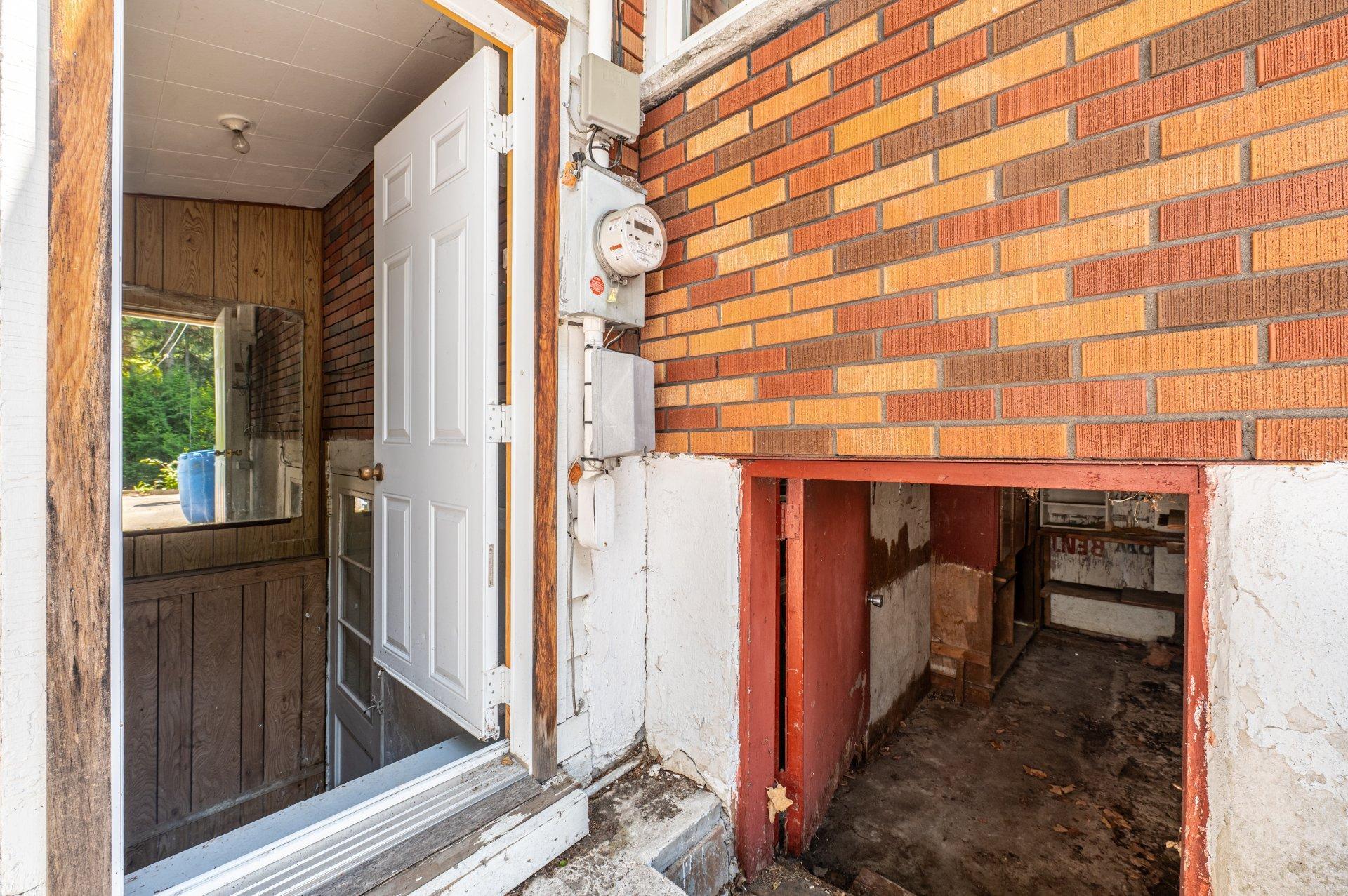 









6


Rue Liboiron

,
Sainte-Agathe-des-Monts,




QC
J8C2X3

