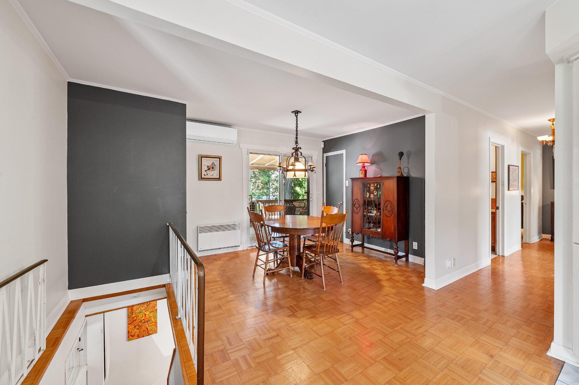 









6


Rue Liboiron

,
Sainte-Agathe-des-Monts,




QC
J8C2X3


