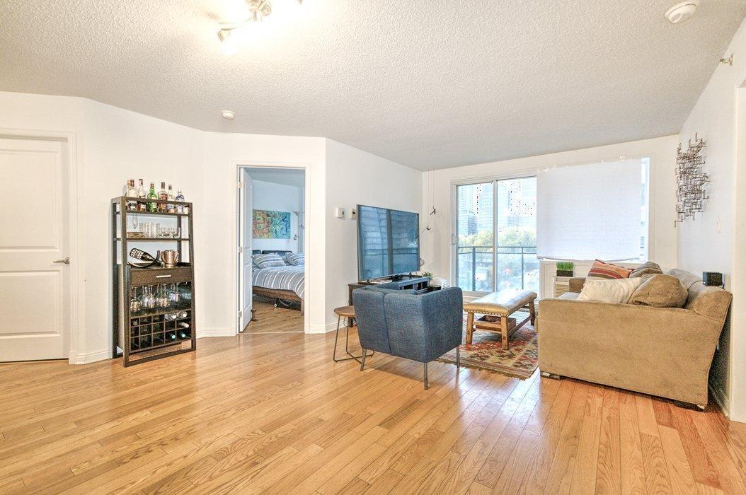 









1280


Rue St-Jacques

, 1106,
Montréal (Ville-Marie),




QC
H3C0G1

