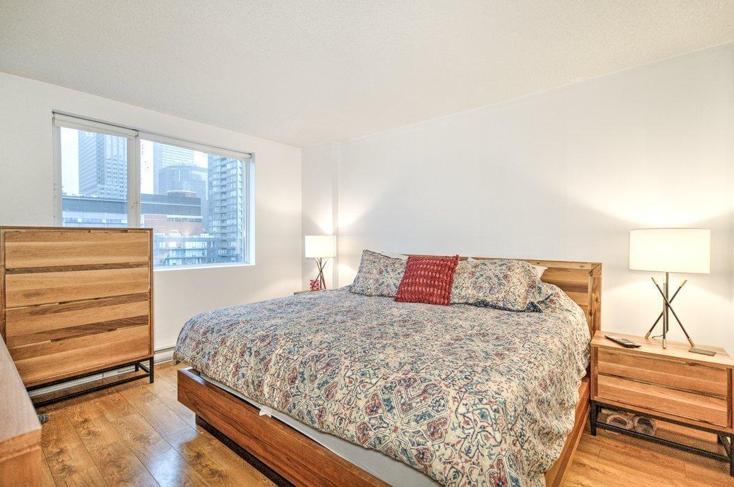 









1280


Rue St-Jacques

, 1106,
Montréal (Ville-Marie),




QC
H3C0G1

