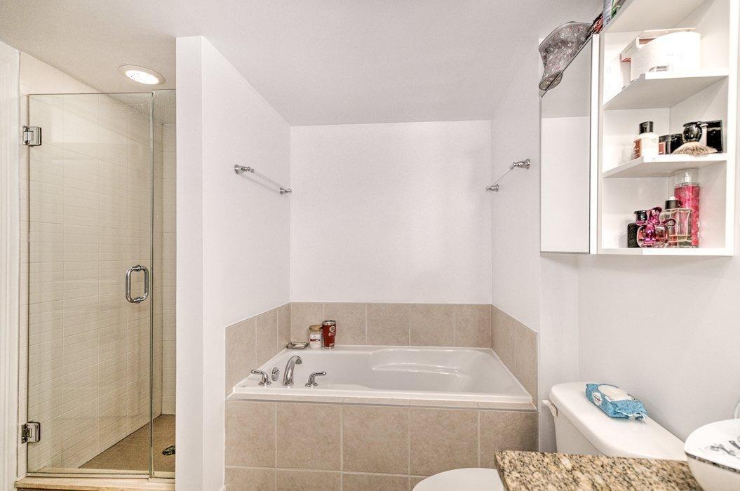 









1280


Rue St-Jacques

, 1106,
Montréal (Ville-Marie),




QC
H3C0G1

