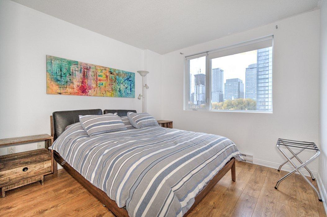 









1280


Rue St-Jacques

, 1106,
Montréal (Ville-Marie),




QC
H3C0G1

