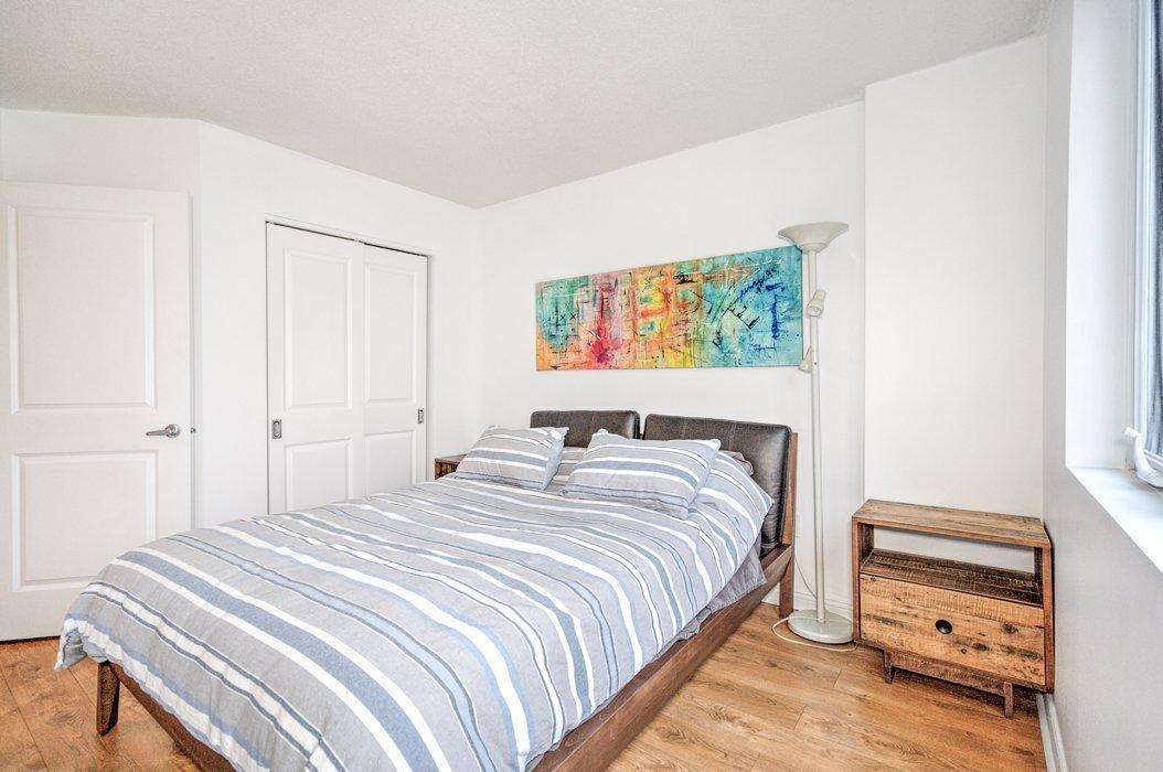 









1280


Rue St-Jacques

, 1106,
Montréal (Ville-Marie),




QC
H3C0G1

