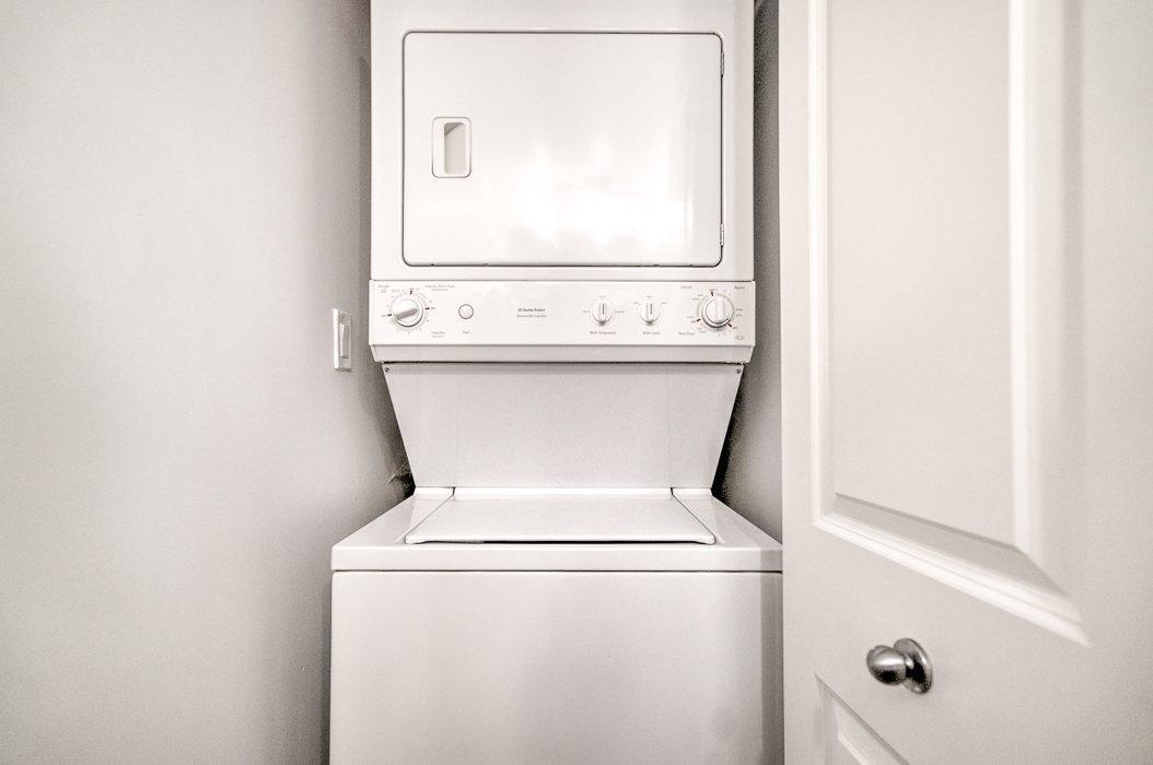 









1280


Rue St-Jacques

, 1106,
Montréal (Ville-Marie),




QC
H3C0G1

