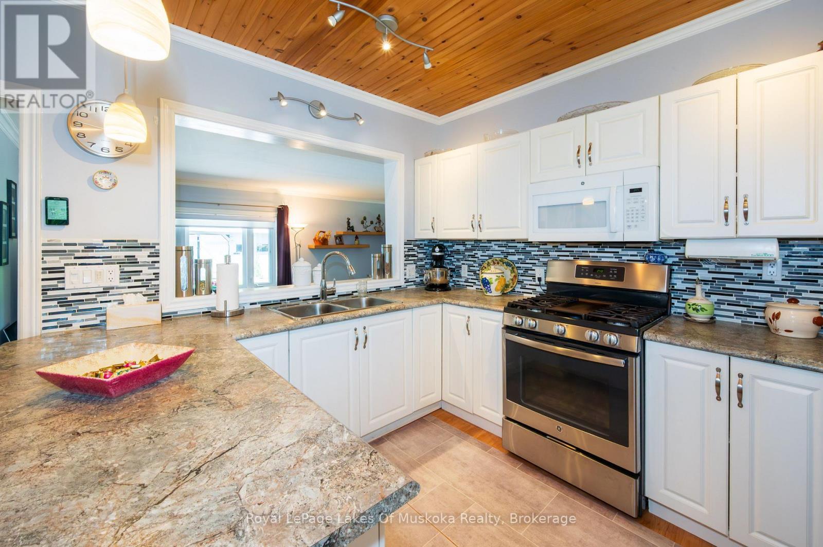 












1814 PORT CUNNINGTON ROAD

,
Lake of Bays (Franklin),




Ontario
P0A1H0

