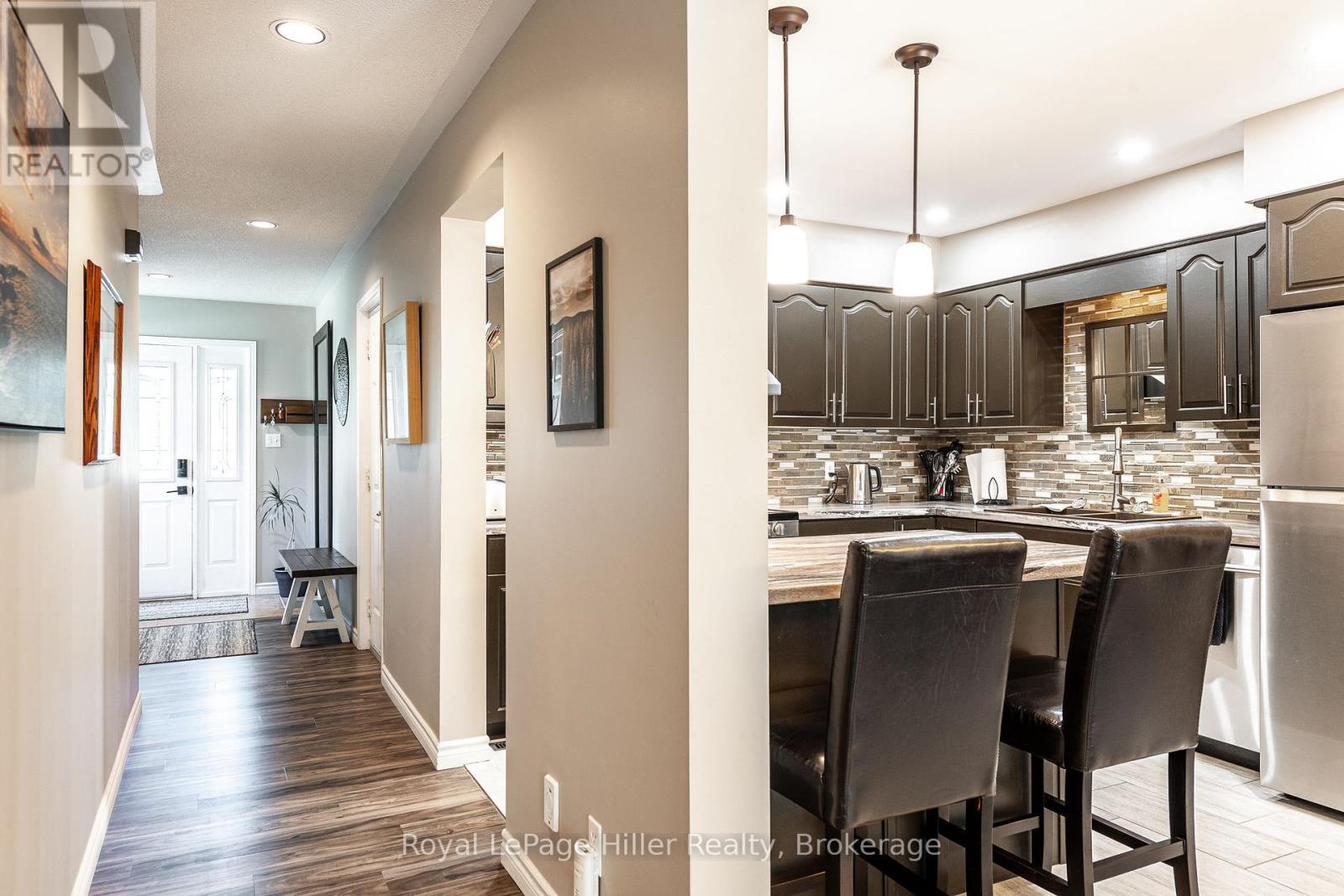 












421 GREENWOOD DRIVE

,
Stratford,




Ontario
N5A7S7

