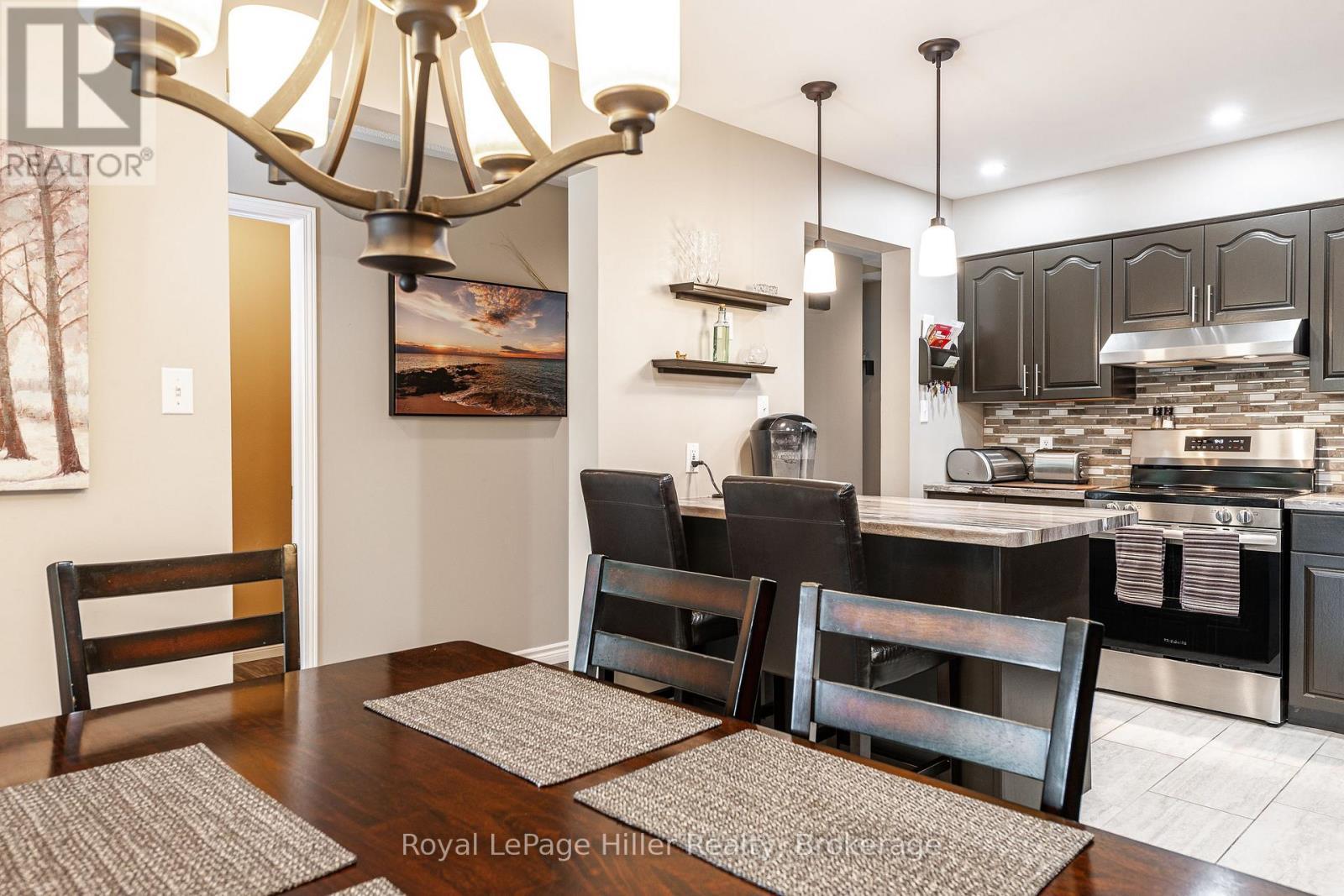 












421 GREENWOOD DRIVE

,
Stratford,




Ontario
N5A7S7

