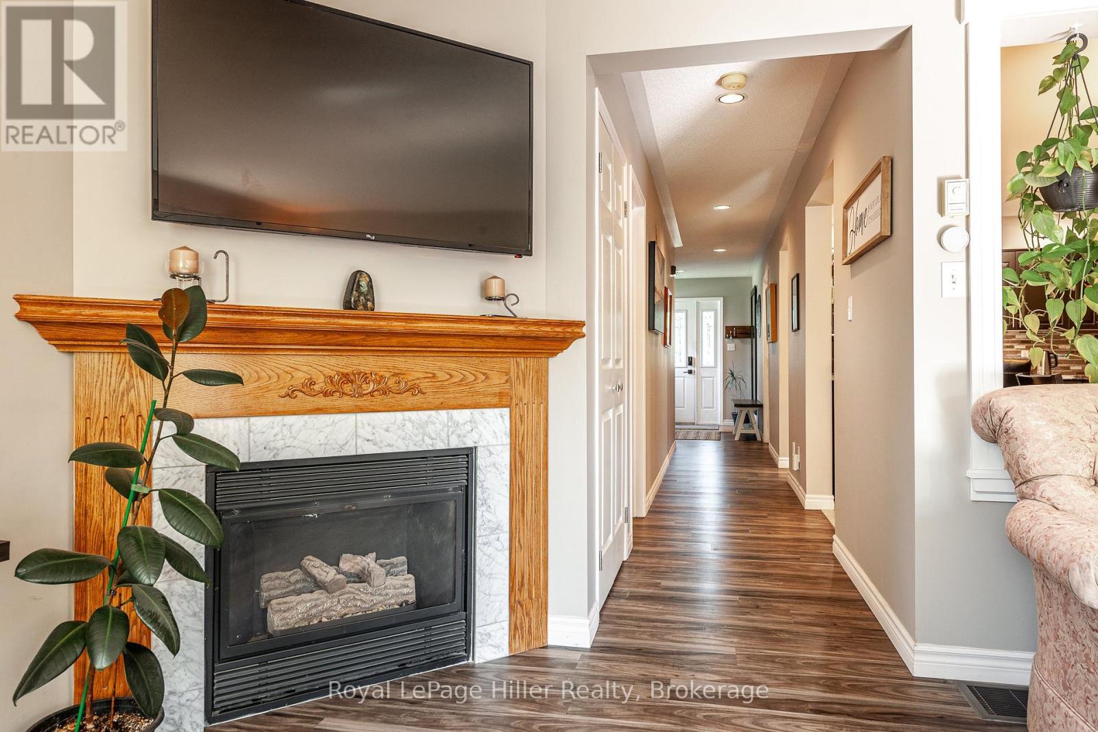 












421 GREENWOOD DRIVE

,
Stratford,




Ontario
N5A7S7

