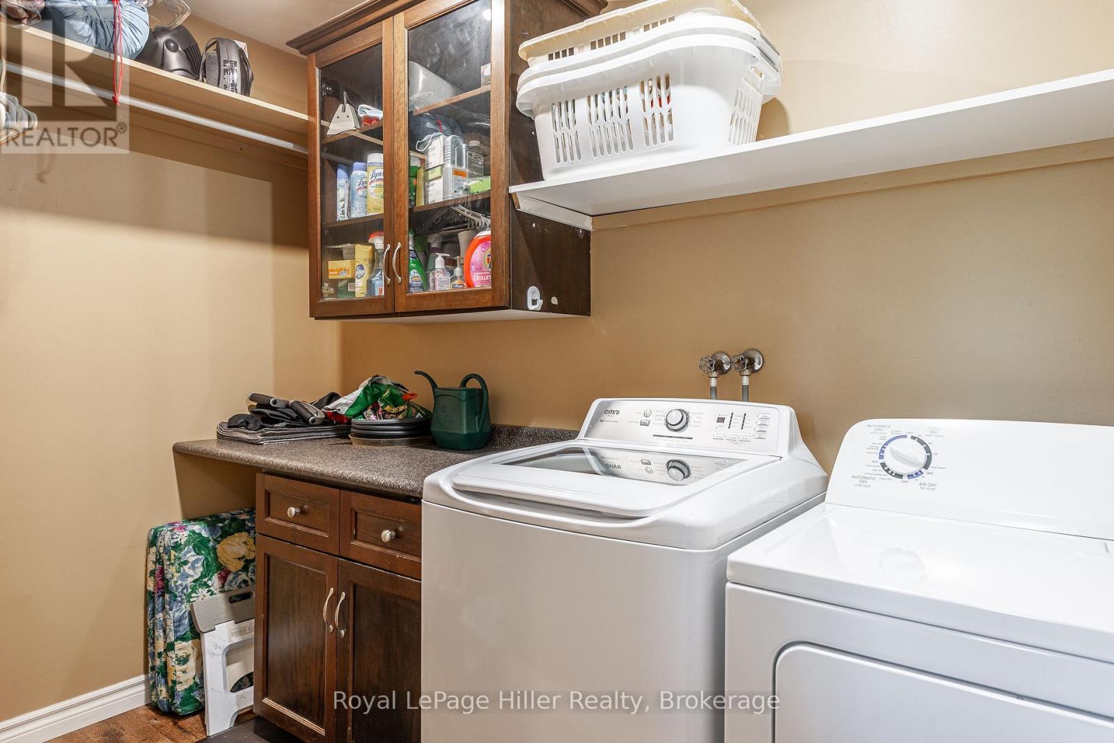 












421 GREENWOOD DRIVE

,
Stratford,




Ontario
N5A7S7

