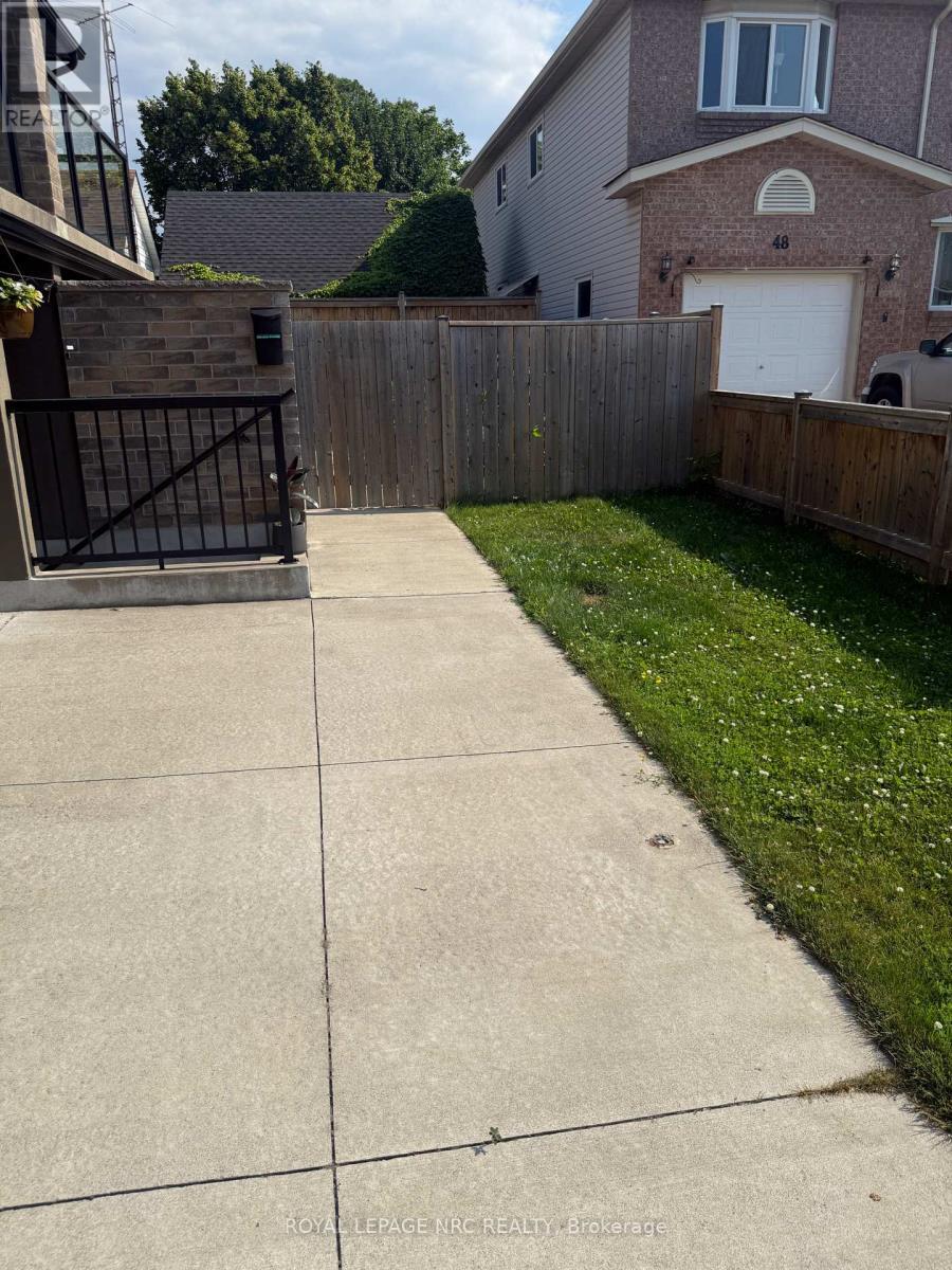 












37A ORMONDE AVENUE

,
St. Catharines (Facer),




Ontario
L2M5P1

