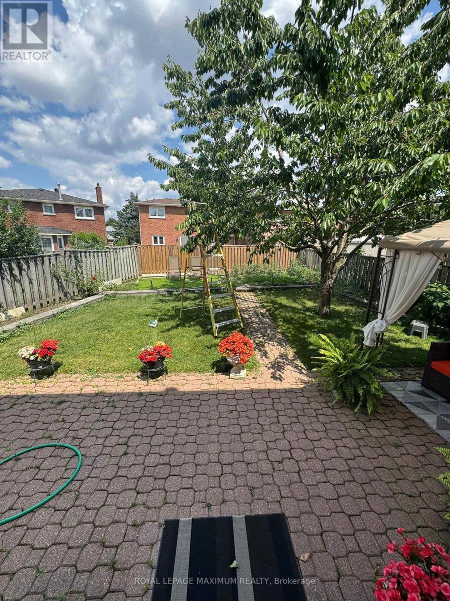












198 CLOVER LEAF STREET

,
Vaughan,




Ontario
L4L4H6


