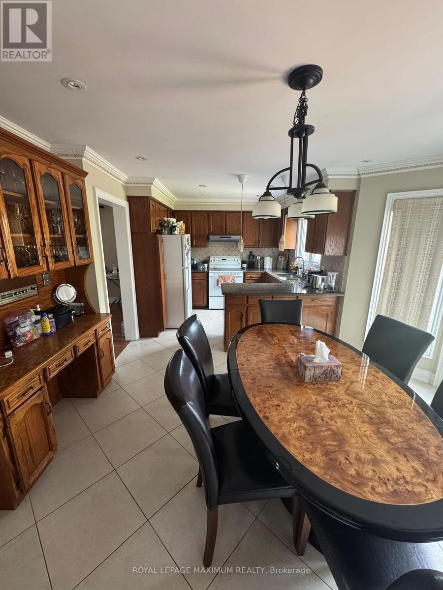 












198 CLOVER LEAF STREET

,
Vaughan,




Ontario
L4L4H6

