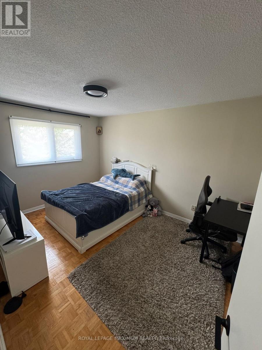 












198 CLOVER LEAF STREET

,
Vaughan,




Ontario
L4L4H6

