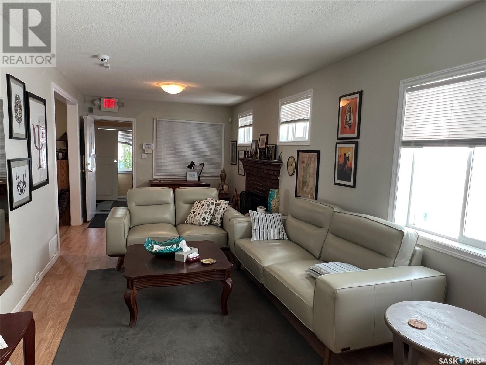 












2835 Dewdney AVENUE

,
Regina,




Saskatchewan
S4T0X8

