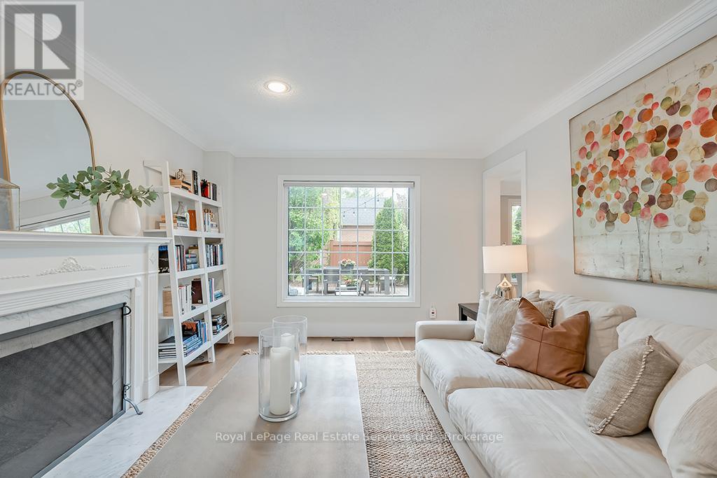 












2101 GROSVENOR STREET

,
Oakville (WC Wedgewood Creek),




Ontario
L6H4N1

