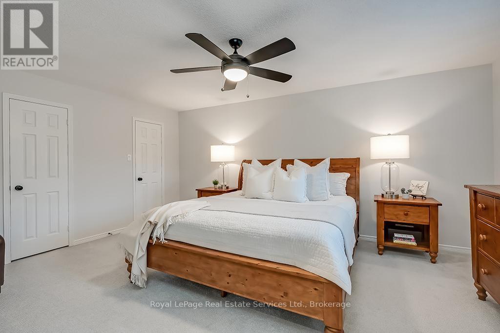 












2101 GROSVENOR STREET

,
Oakville (WC Wedgewood Creek),




Ontario
L6H4N1

