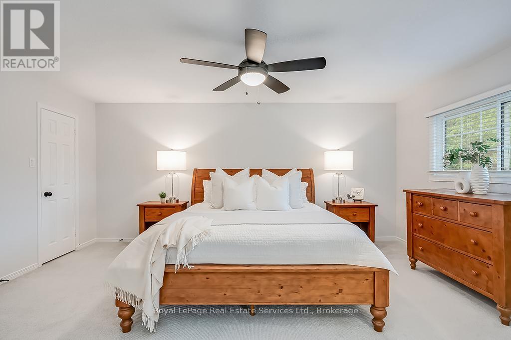 












2101 GROSVENOR STREET

,
Oakville (WC Wedgewood Creek),




Ontario
L6H4N1

