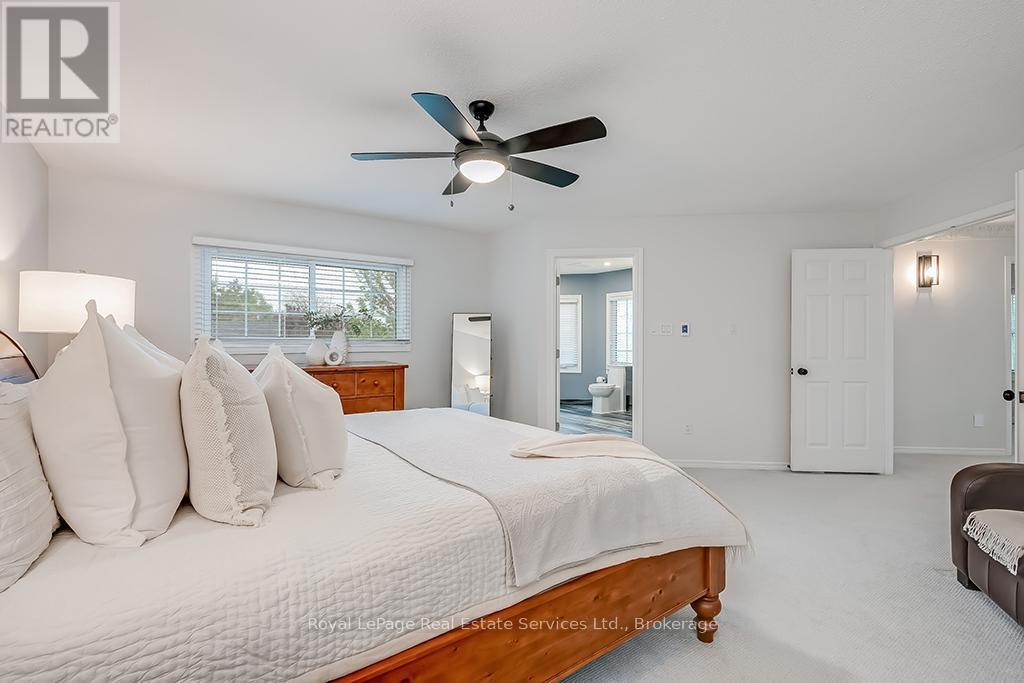 












2101 GROSVENOR STREET

,
Oakville (WC Wedgewood Creek),




Ontario
L6H4N1

