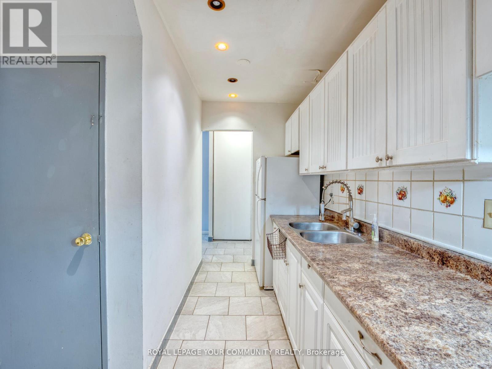 












1006 - 100 MORNELLE COURT

,
Toronto,




Ontario
M1E4X2

