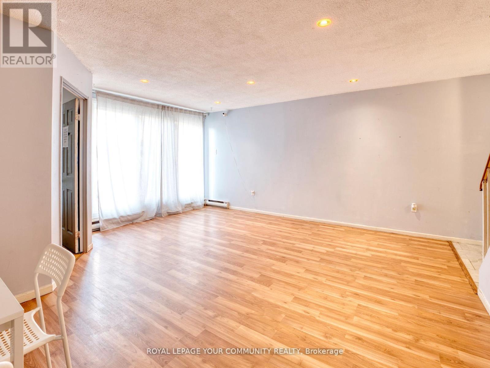












1006 - 100 MORNELLE COURT

,
Toronto,




Ontario
M1E4X2

