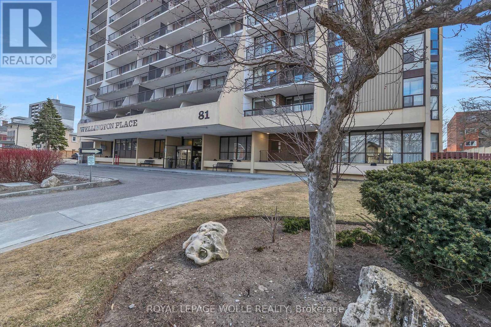 












702 - 81 CHURCH STREET

,
Kitchener,




Ontario
N2G4M1

