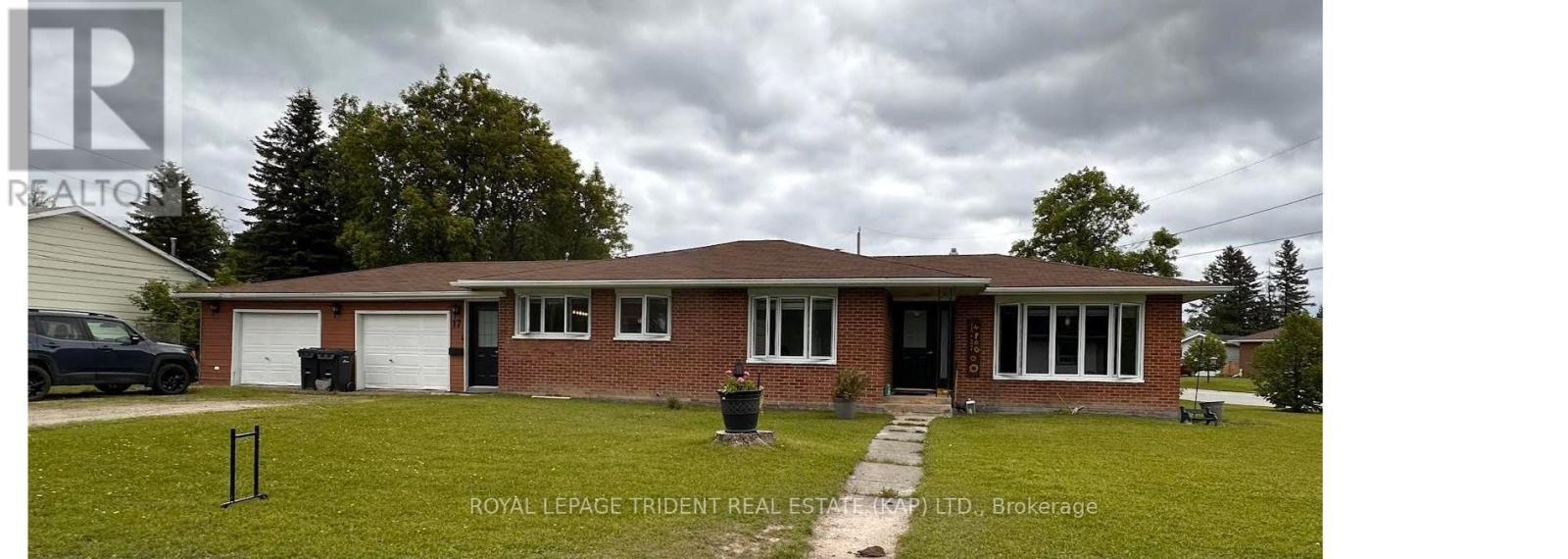












17 ASH STREET

,
Kapuskasing,




Ontario
P5N2C9

