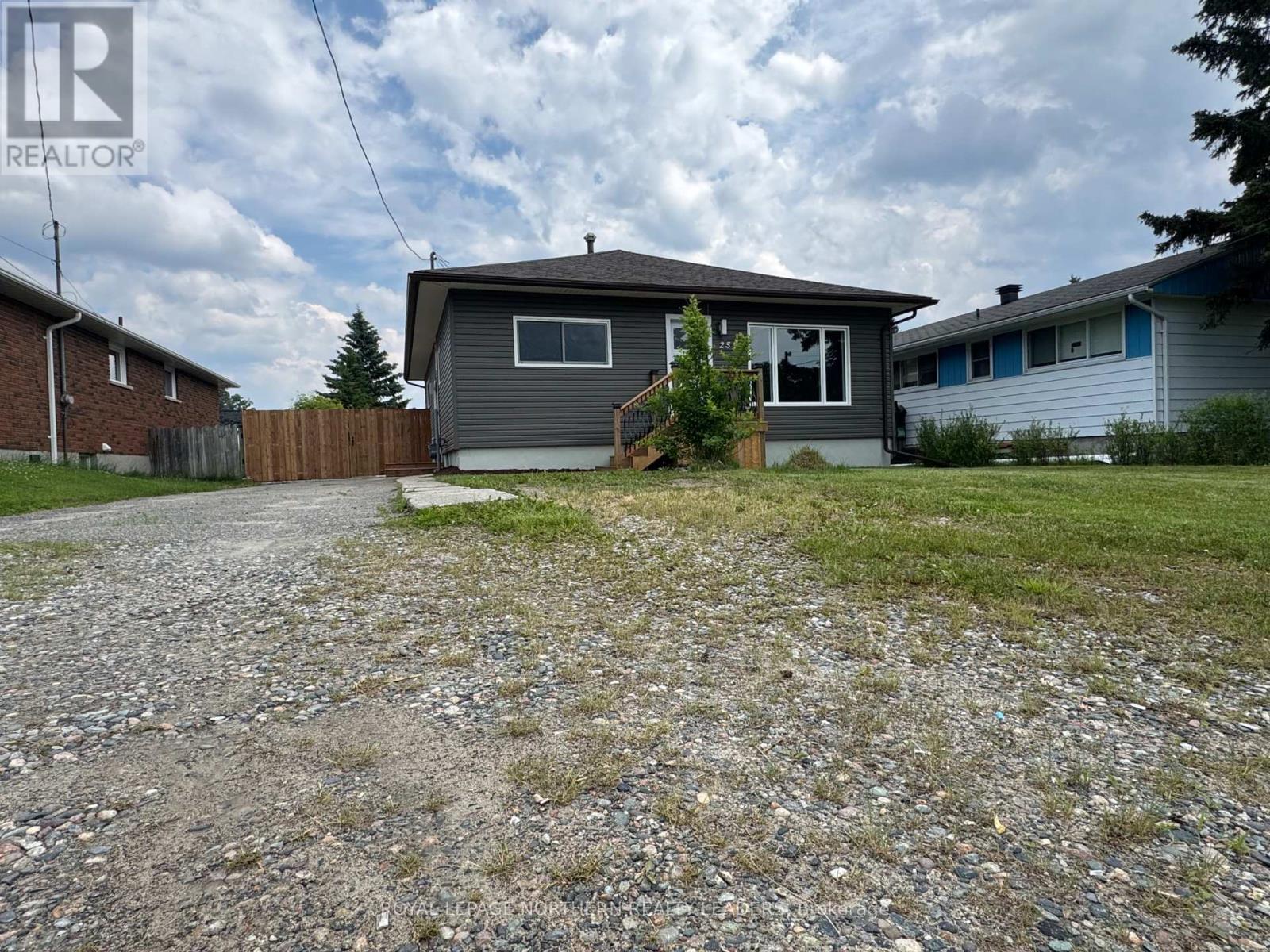 












257 MAIN STREET

,
Timmins (SP - Main Area),




Ontario
P0N1H0

