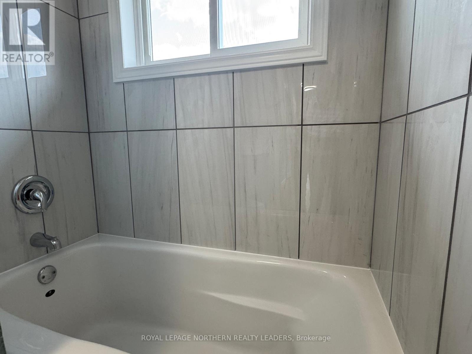 












257 MAIN STREET

,
Timmins (SP - Main Area),




Ontario
P0N1H0

