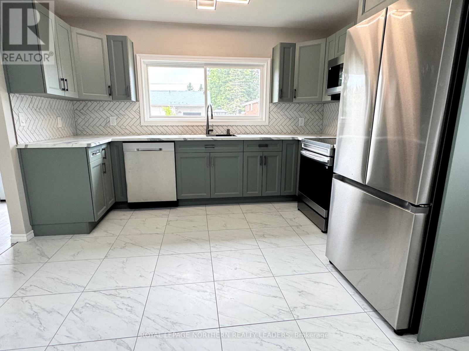 












257 MAIN STREET

,
Timmins (SP - Main Area),




Ontario
P0N1H0

