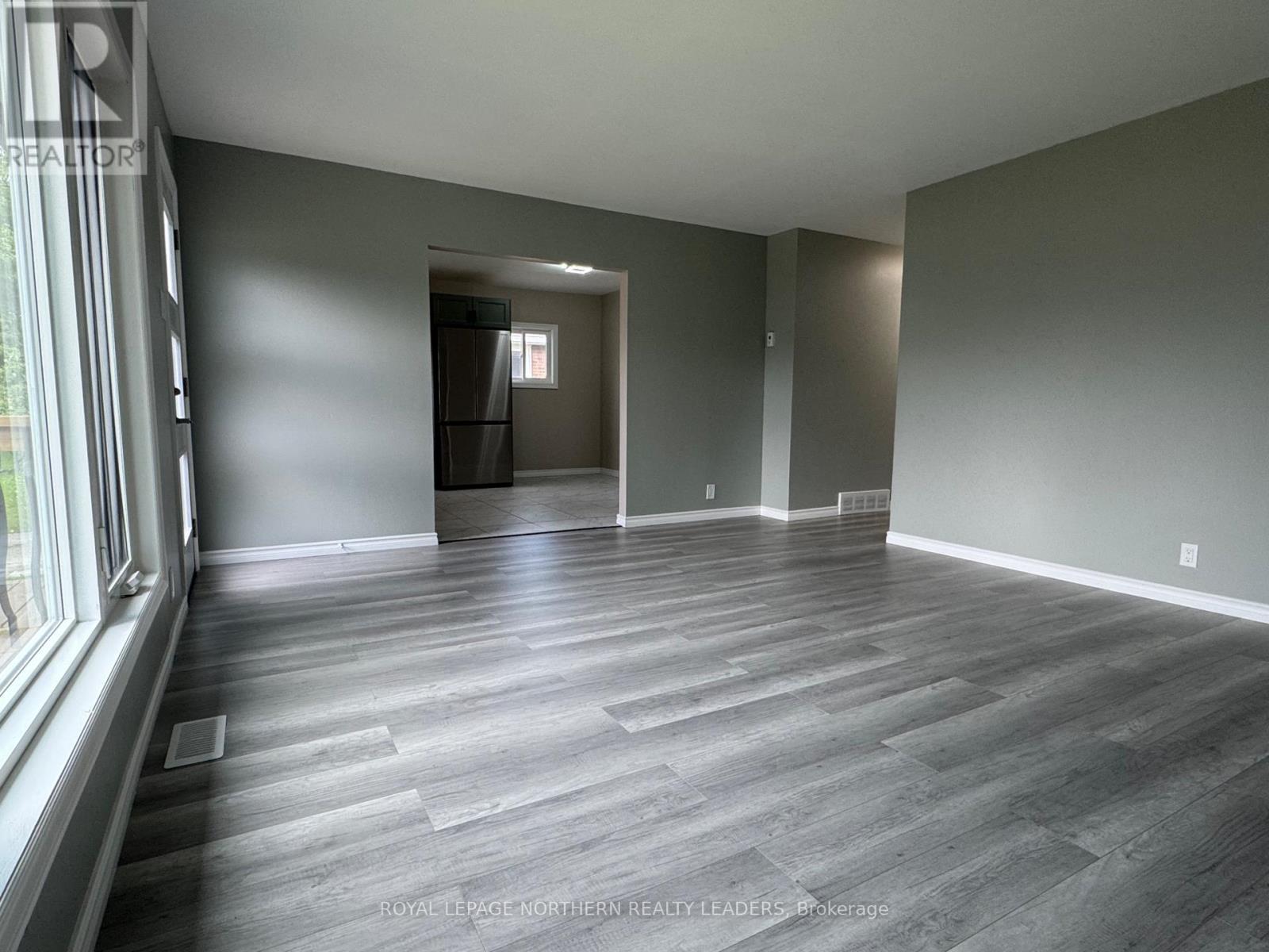 












257 MAIN STREET

,
Timmins (SP - Main Area),




Ontario
P0N1H0

