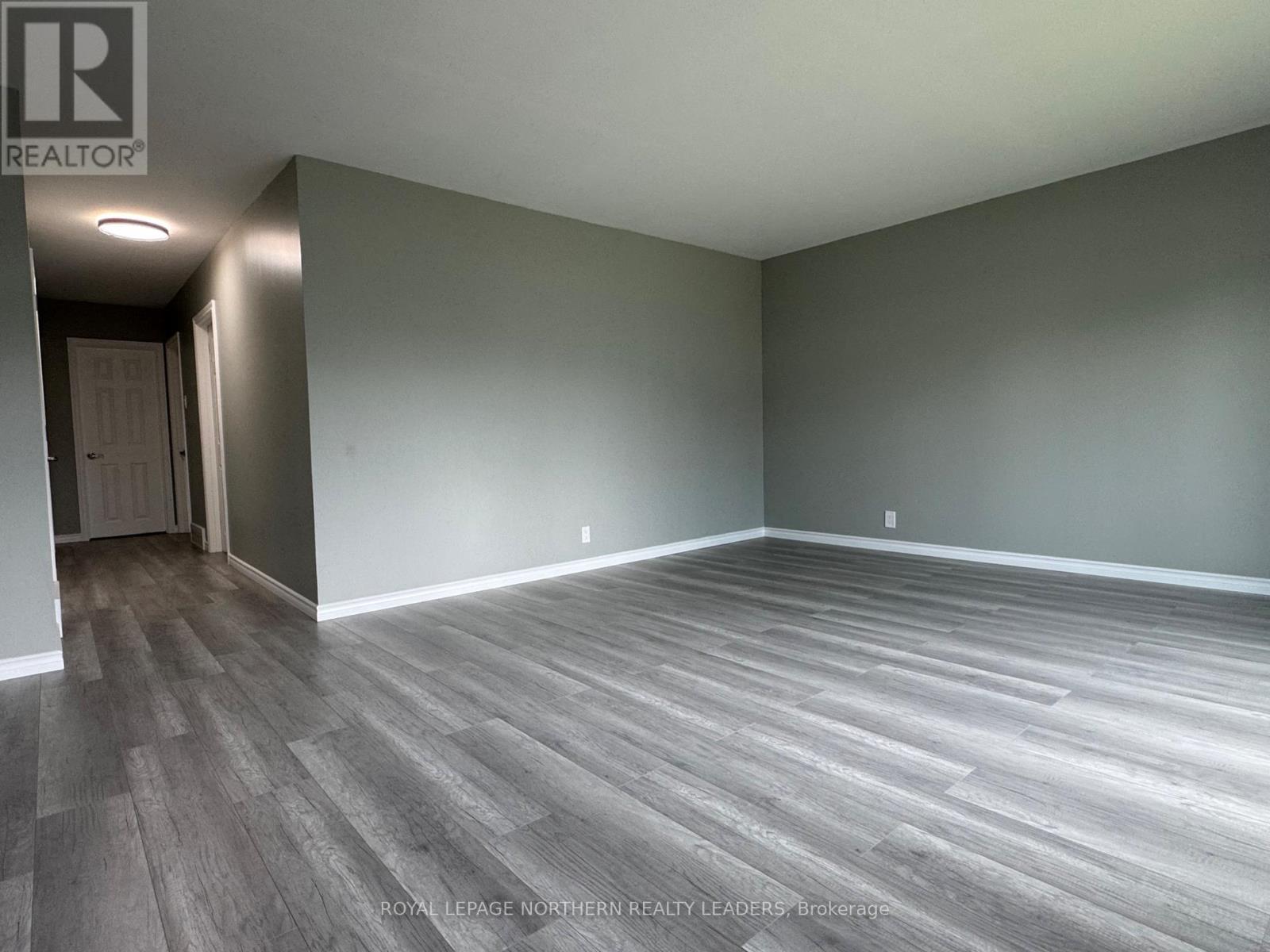 












257 MAIN STREET

,
Timmins (SP - Main Area),




Ontario
P0N1H0

