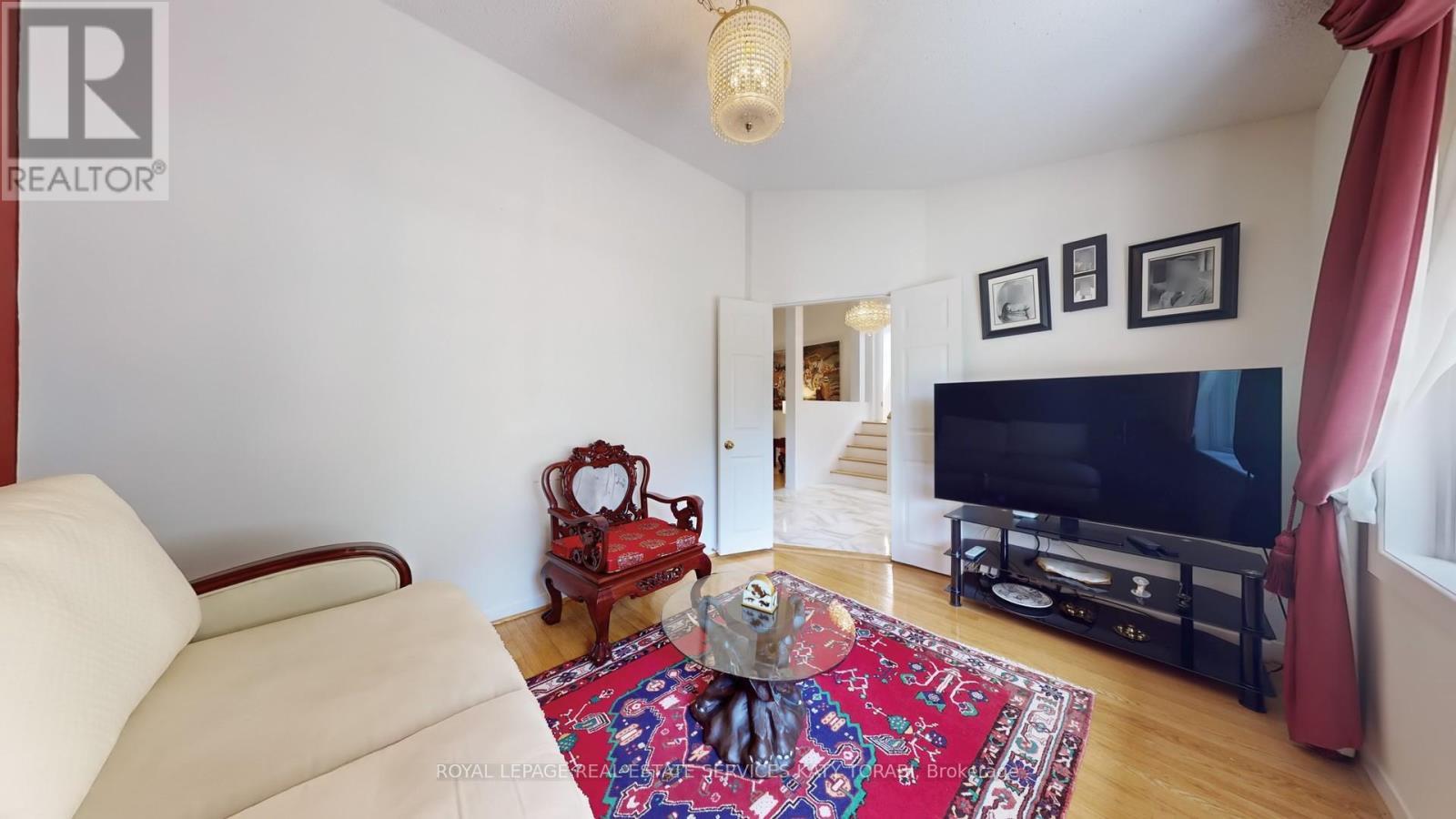 












21 BANBURY ROAD

,
Toronto,




Ontario
M3B2K5

