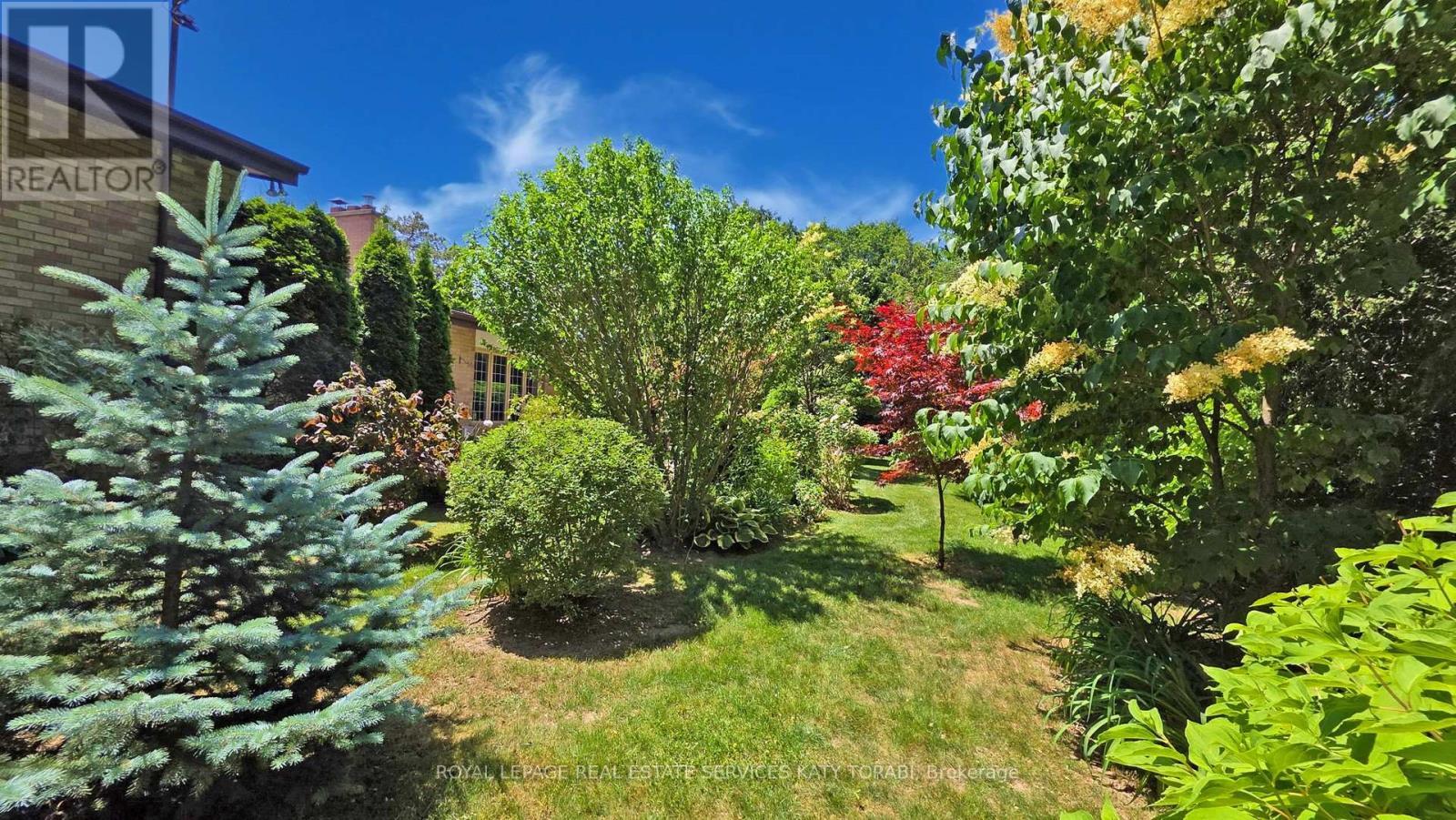












21 BANBURY ROAD

,
Toronto,




Ontario
M3B2K5

