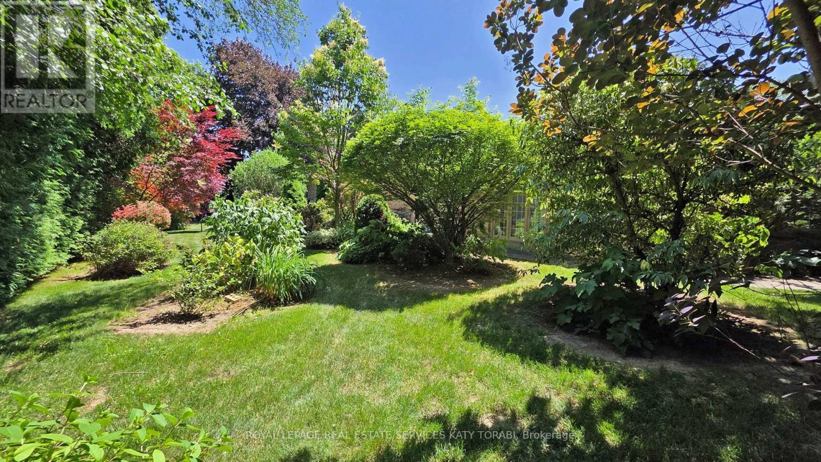 












21 BANBURY ROAD

,
Toronto,




Ontario
M3B2K5

