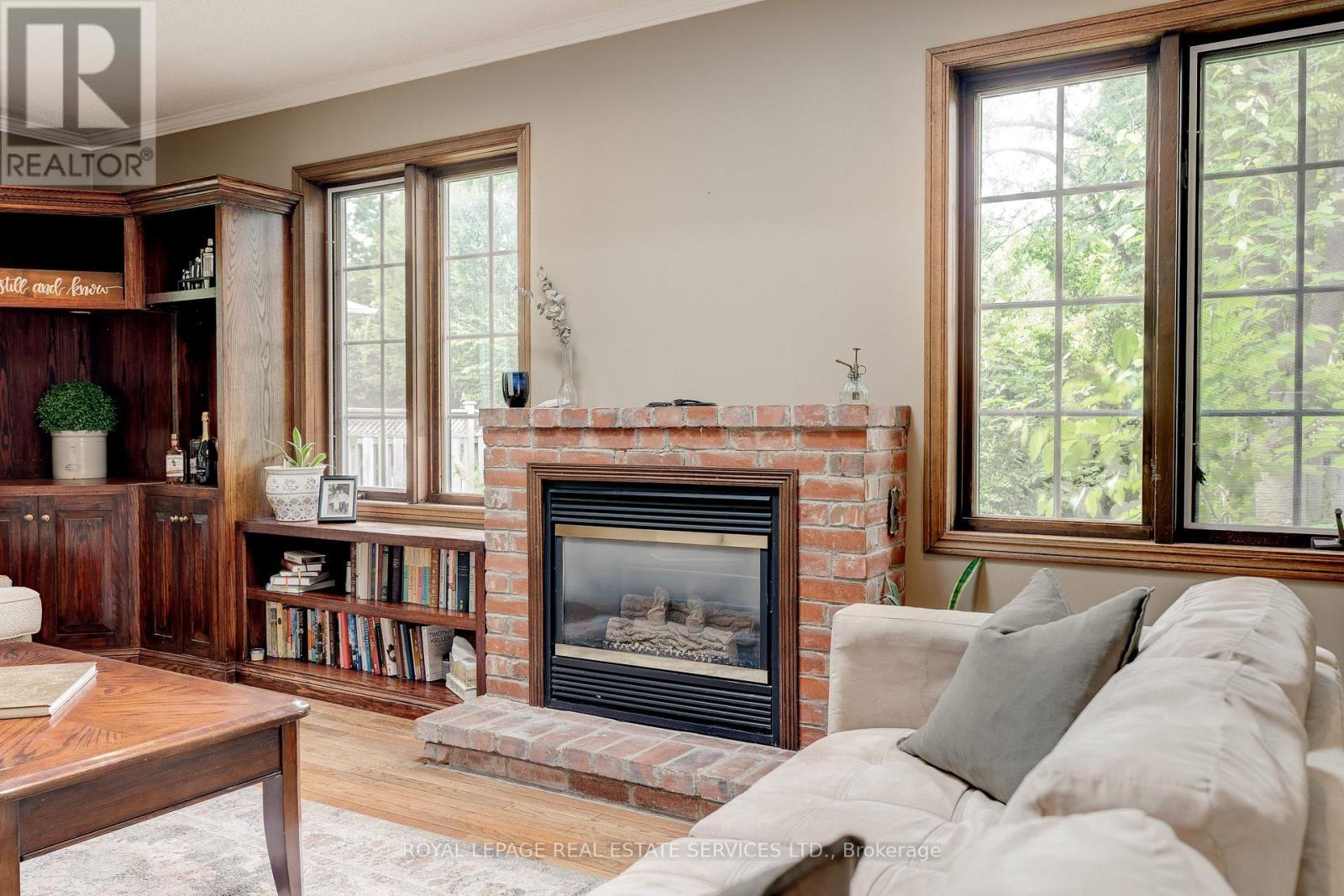 












478 AVON CRESCENT

,
Oakville,




Ontario
L6J2T4

