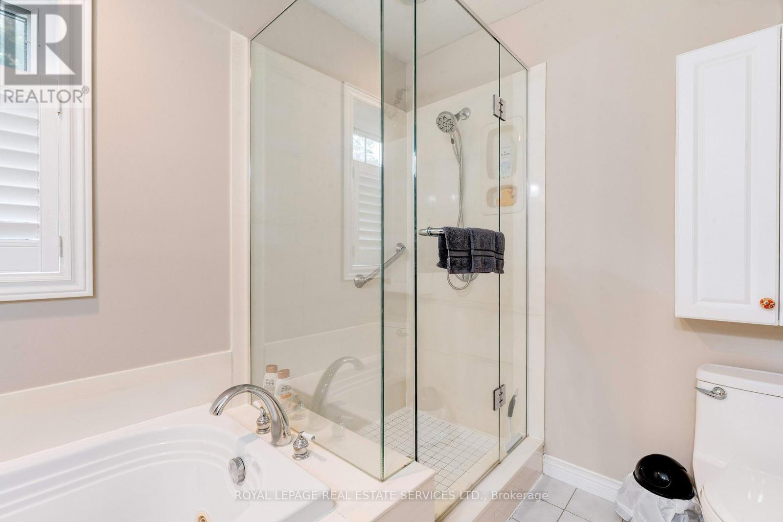 












478 AVON CRESCENT

,
Oakville,




Ontario
L6J2T4

