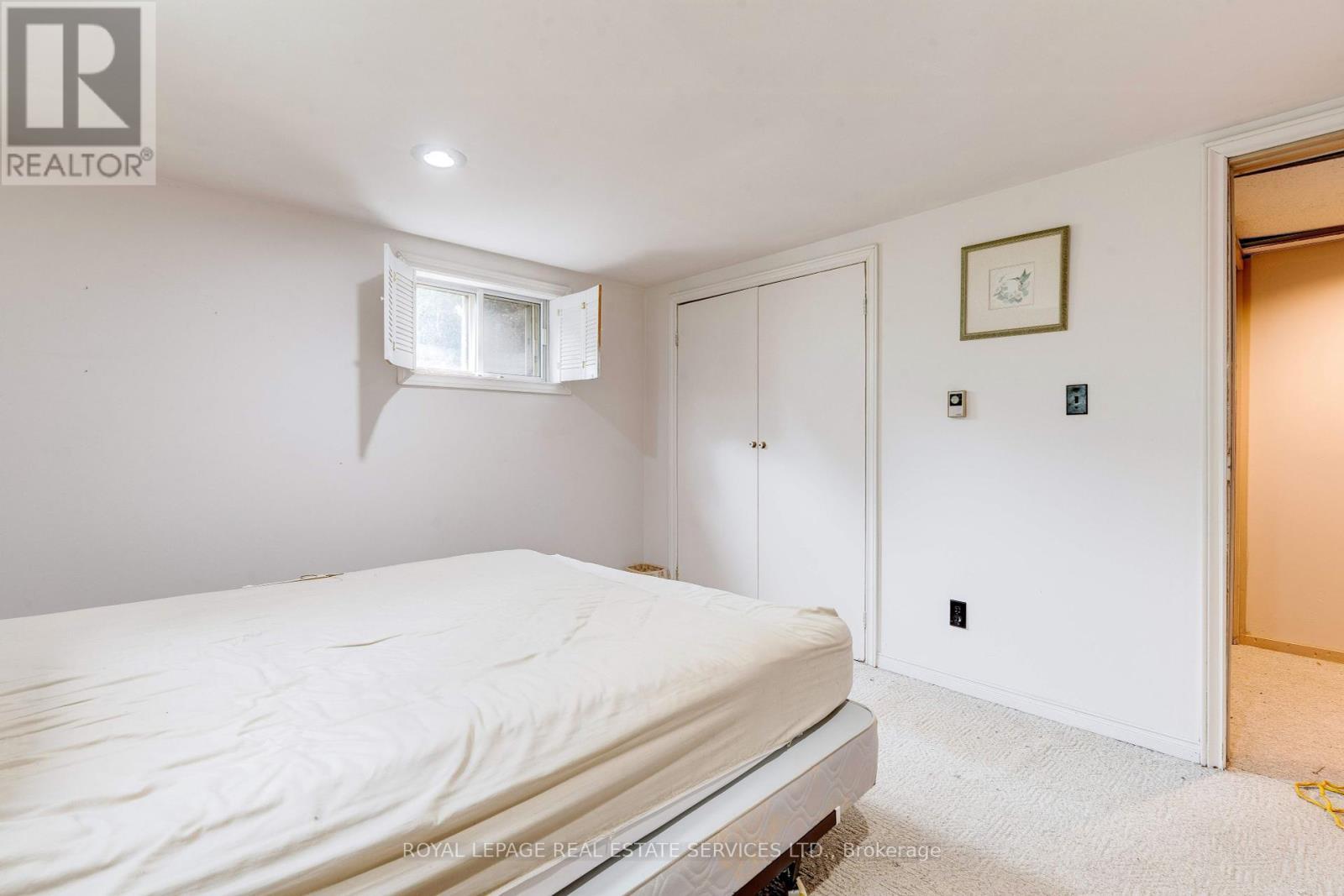 












478 AVON CRESCENT

,
Oakville,




Ontario
L6J2T4

