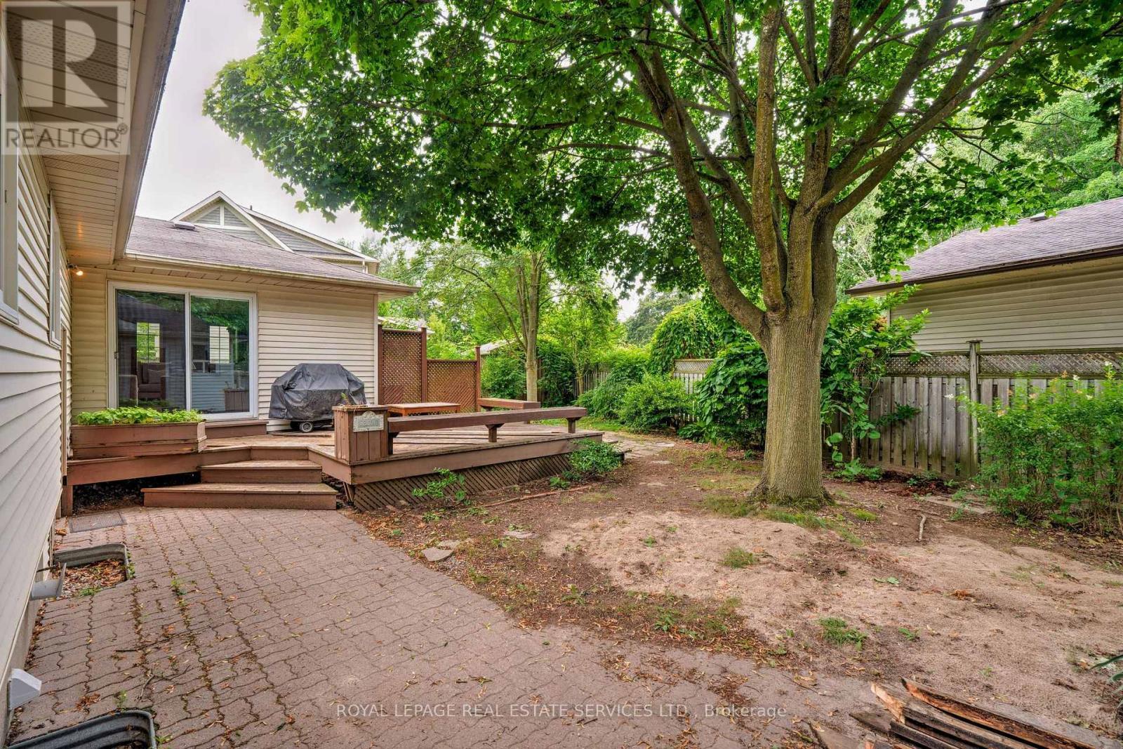 












478 AVON CRESCENT

,
Oakville,




Ontario
L6J2T4

